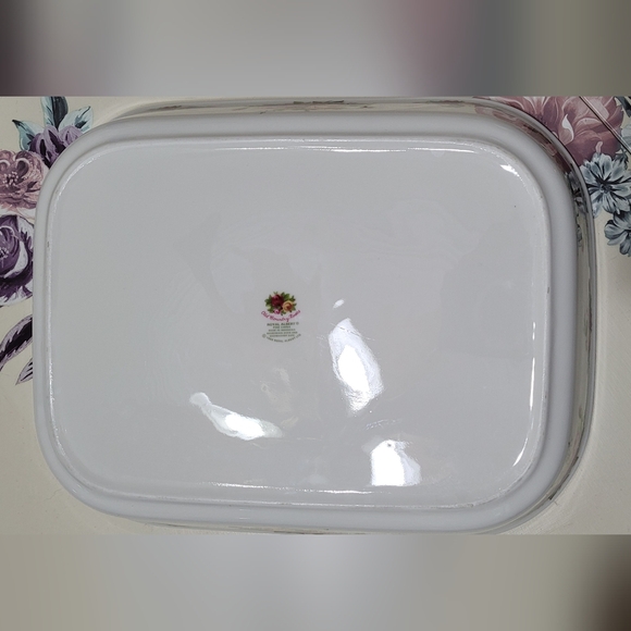 Royal Albert Old Country Roses Casserole Dish - Picture 7 of 11